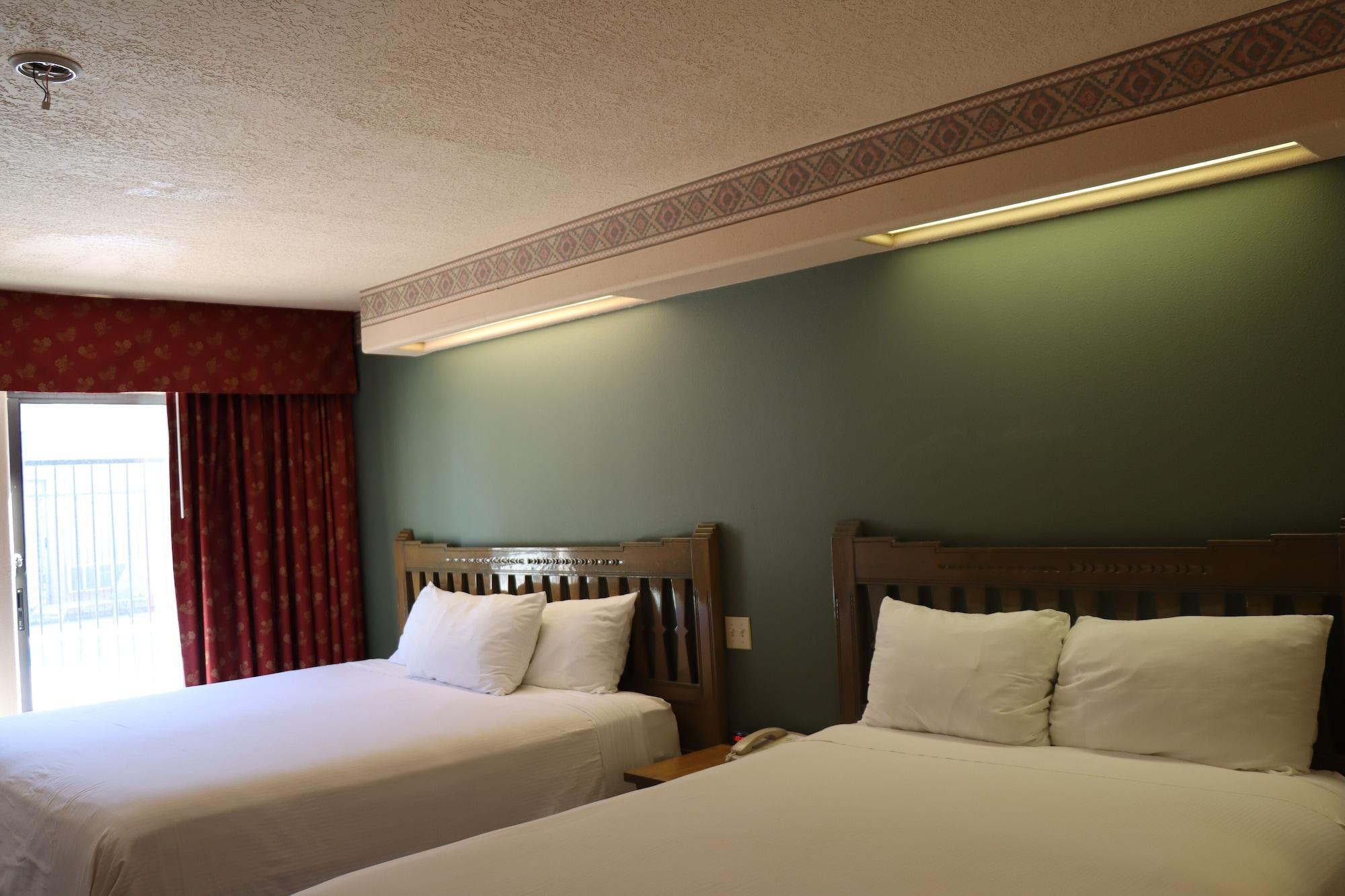 Sagebrush Inn & Suites Taos Bagian luar foto