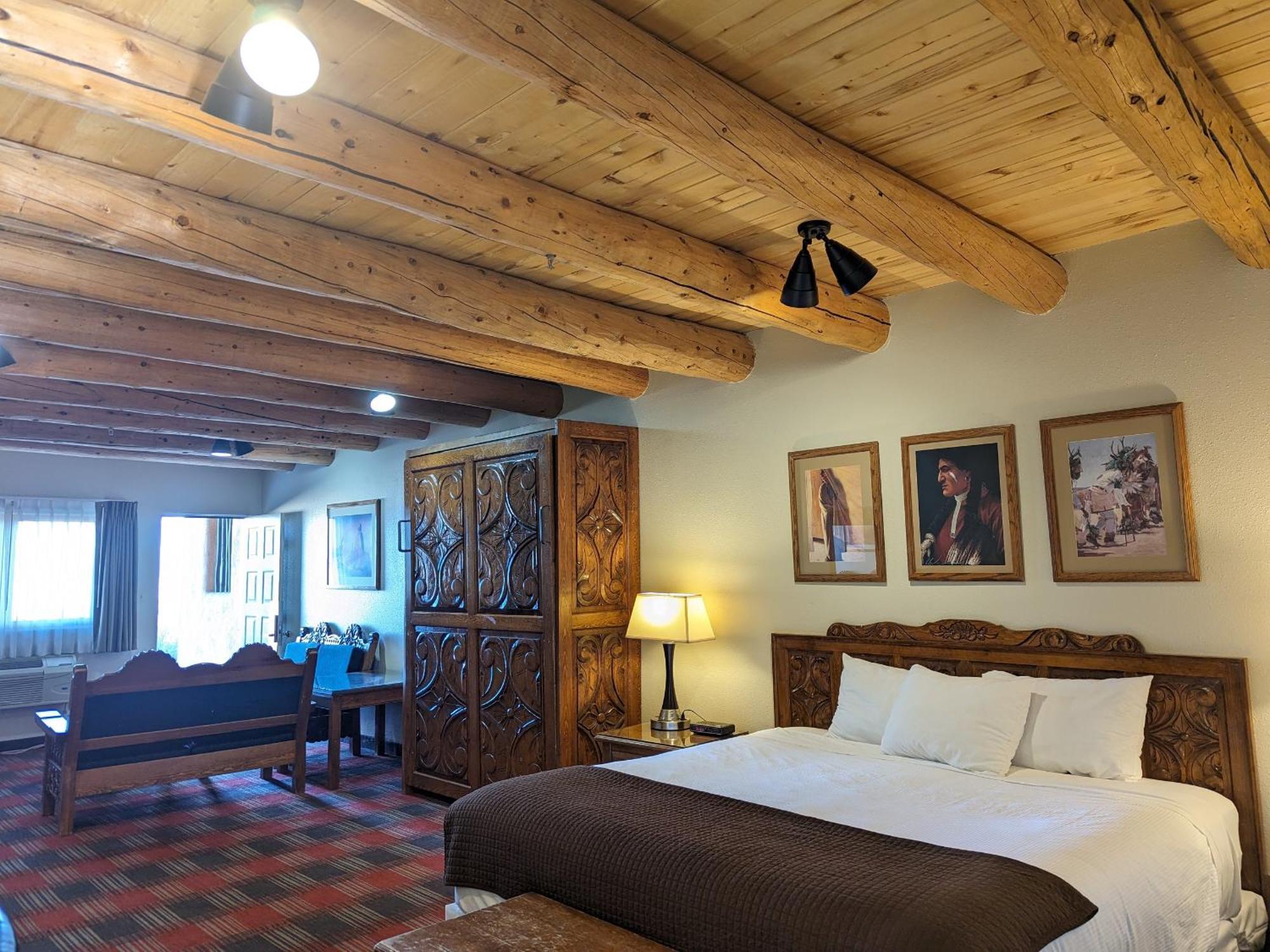 Sagebrush Inn & Suites Taos Bagian luar foto